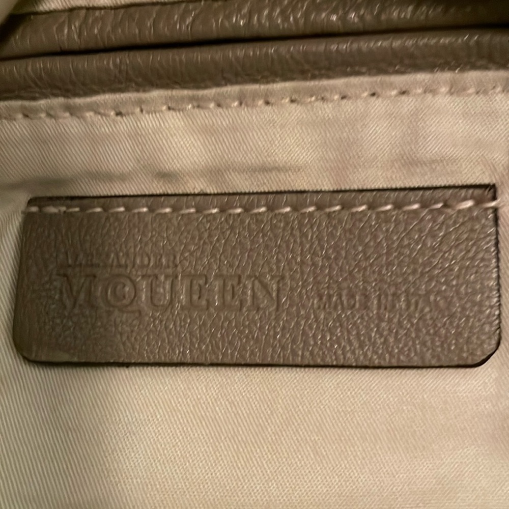 Alexander McQueen EXTREMELY RARE large skull hobo purse​​​ - Picture 8 of 8
